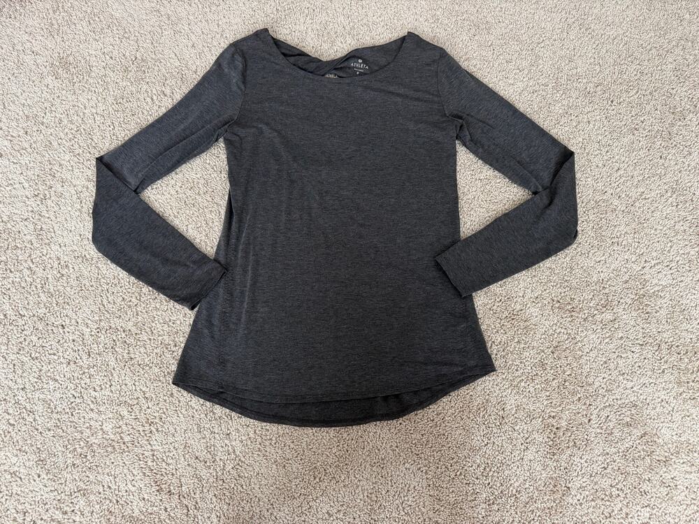 Athleta Breezy Long Sleeve Top Gray Size Small Athletic Shirt